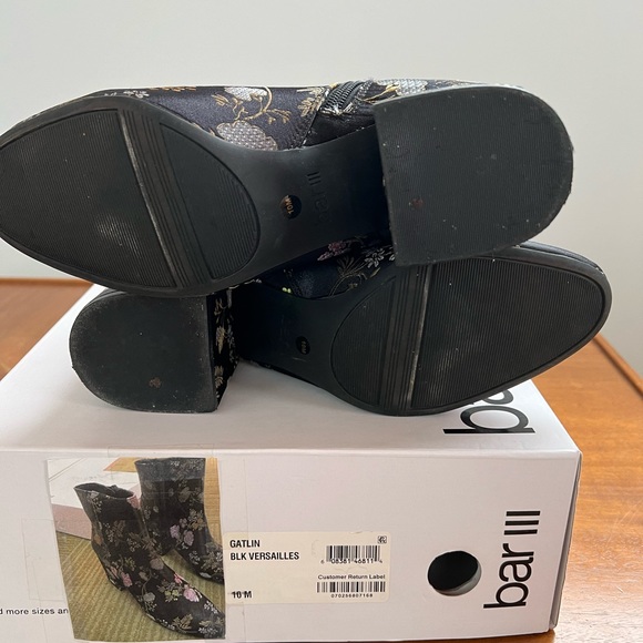 Bar III Gatlin Boot - Versailles - Black Floral Size 10 - Picture 4 of 5